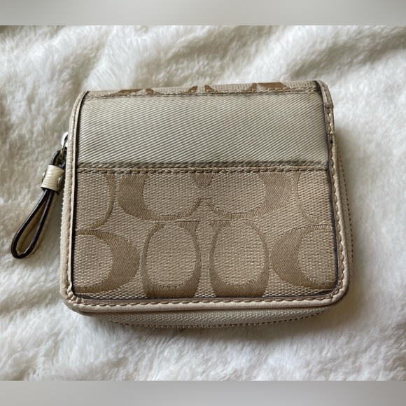 Coach compact Wallet - Picture 2 of 10